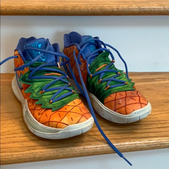 kyrie irving pineapple shoe